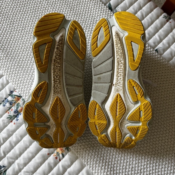 Saucony Hurricane 24 Running Shoes White Foam, Women’s Size 6.5 - Picture 5 of 8